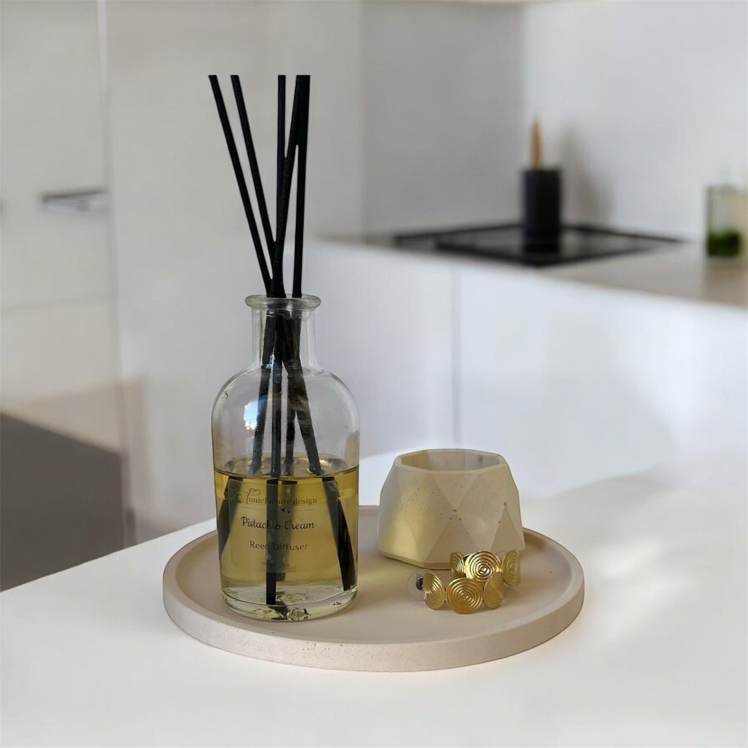 Σύνθεση με minimal δίσκο, αρωματικό χώρου και κασπώ