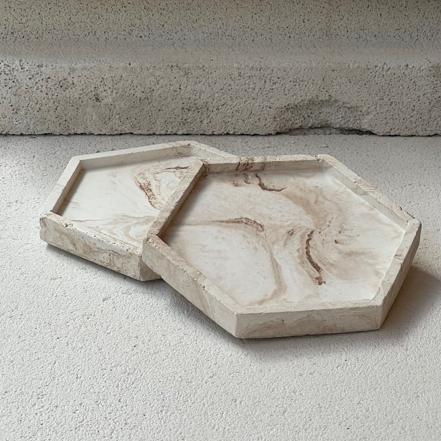 Χειροποίητα Τσιμεντένια Σουβέρ "Marble Effect" – Εξάγωνα | Σετ 2 Τεμαχίων
