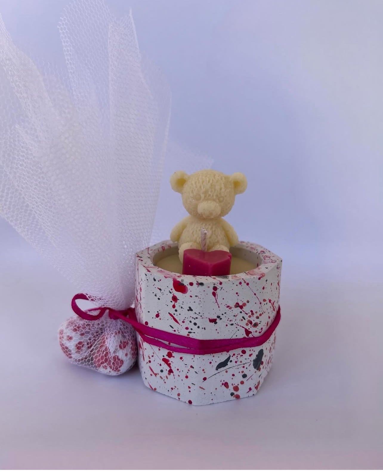 μπομπνιερα βάφτισης με ροζ πιτσιλιές και κουφέτα