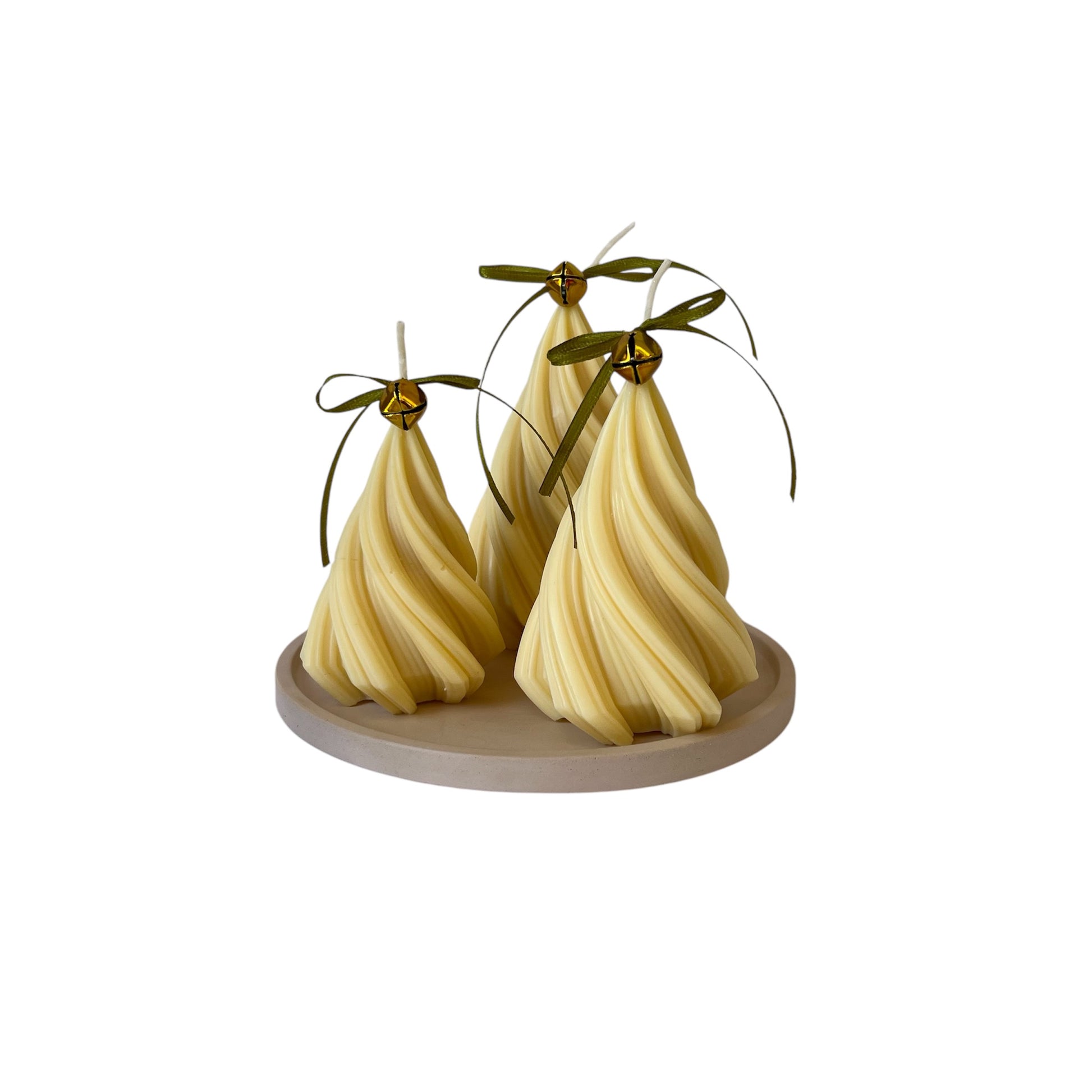 Χριστουγεννιάτικο σετ με δίσκο και 3 διαφορετικά μεγέθη κεριών από σόγια και μελισσοκέρι