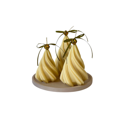 Χριστουγεννιάτικο σετ με δίσκο και 3 διαφορετικά μεγέθη κεριών από σόγια και μελισσοκέρι